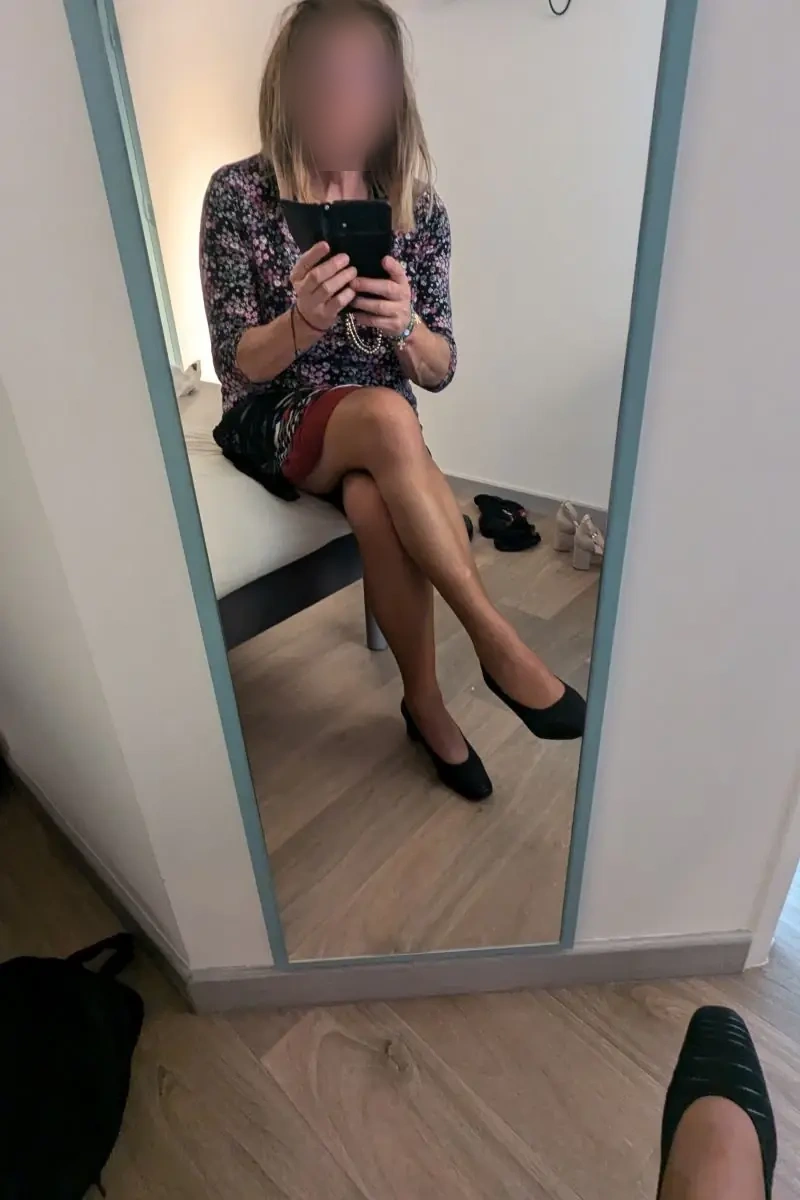 Chloe75